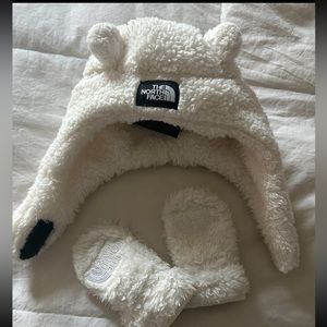 North face infant hat & gloves